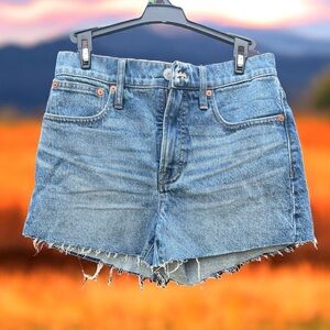 Madewell Blue Jean Shorts Rough Frayed Hem Trendy 90s Cut Offs Aesthetic